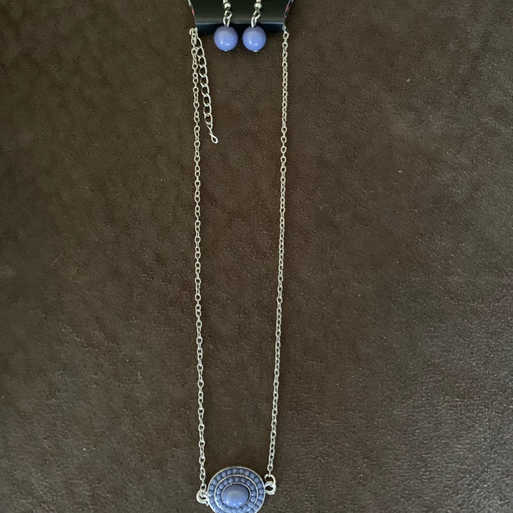 Necklace/earring set